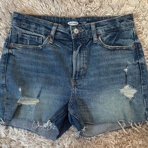 Old Navy Women's Distressed Blue Jean Shorts size 6 “o.g. short”